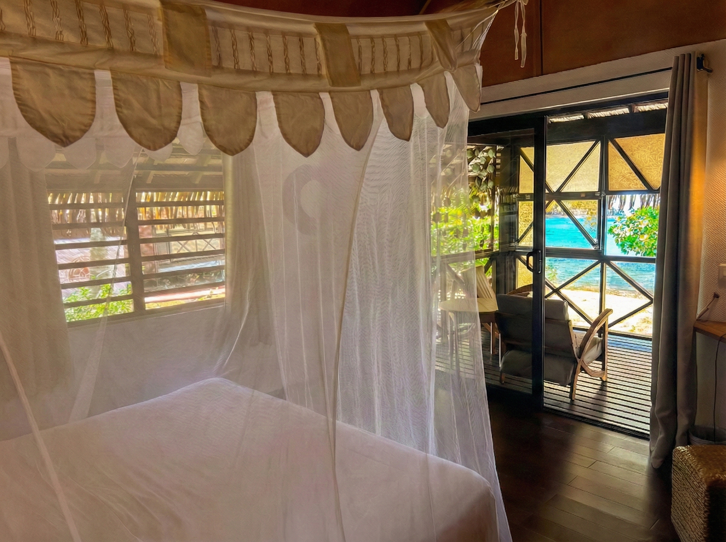 Lit baldaquin du bungalow Pilotis Luxe